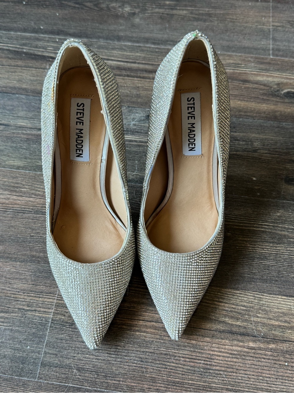 Steve Madden “Daisie” Silver Crystal Embellished Pointed Toe Pumps size 5.5